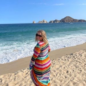 Show Me Your Mumu Multicolored Crochet Vacay Cover Up in great condition!🌈